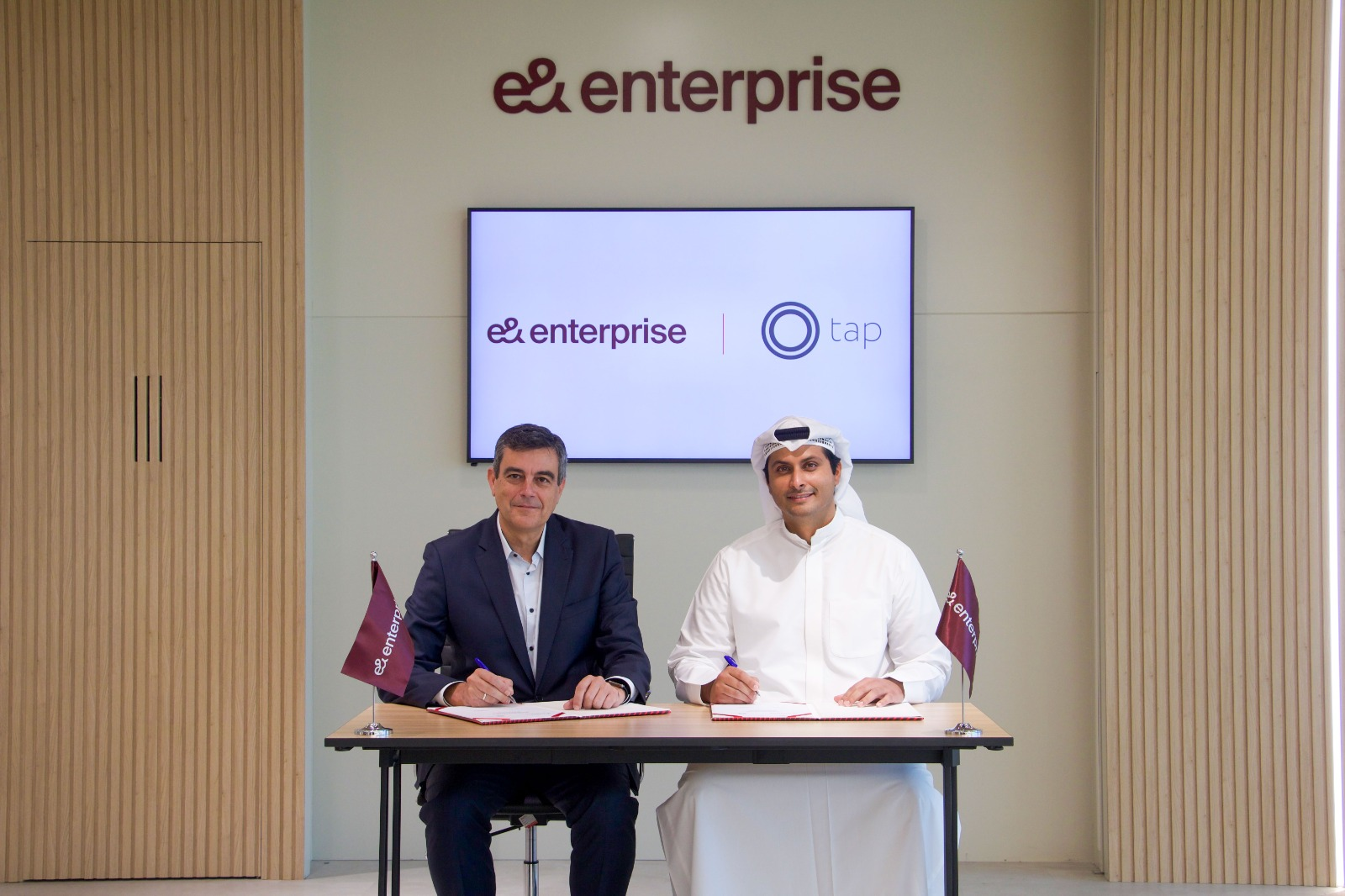 Alberto Araque, CEO, e& enterprise IoT & AI, and Ahmad Alwazzan, EVP and Managing Director of Tap Payments in the UAE. 